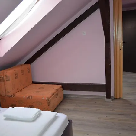 Holdfenyszallas Bed & Breakfast Szeged Exterior photo