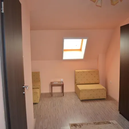 Holdfenyszallas Bed & Breakfast Szeged Exterior photo